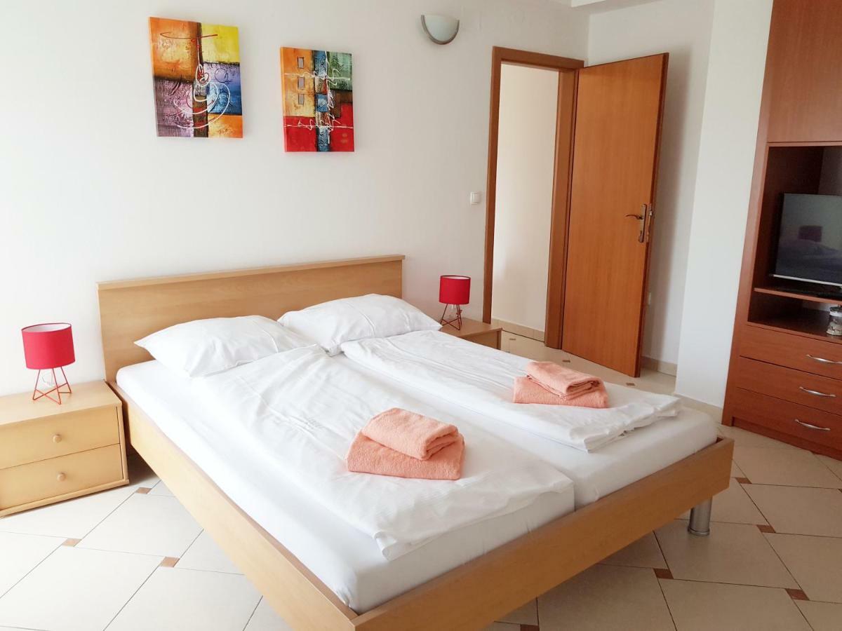 Apartments Mrkonja マトゥリ エクステリア 写真