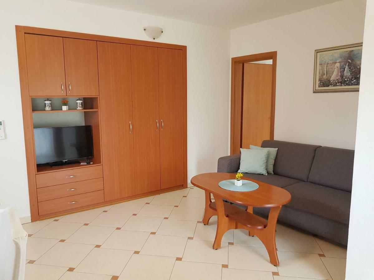 Apartments Mrkonja マトゥリ エクステリア 写真